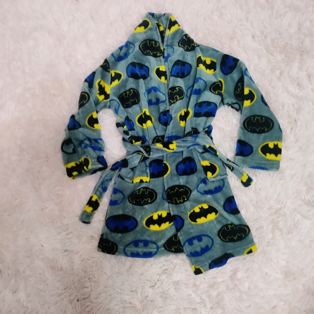 ✨️Super Soft plush Boys BATMAN pajama / bath robe! Sz. 4/5 - Picture 1 of 2